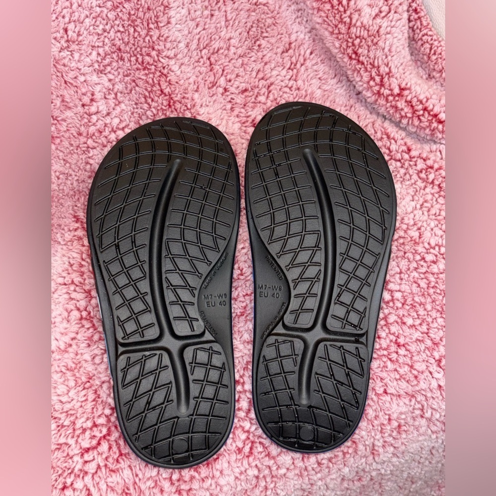 OOFOS OOahh Sport Unisex Slide Limited Edition Chicago US Men’s 7 Women’s 9 - Picture 4 of 10